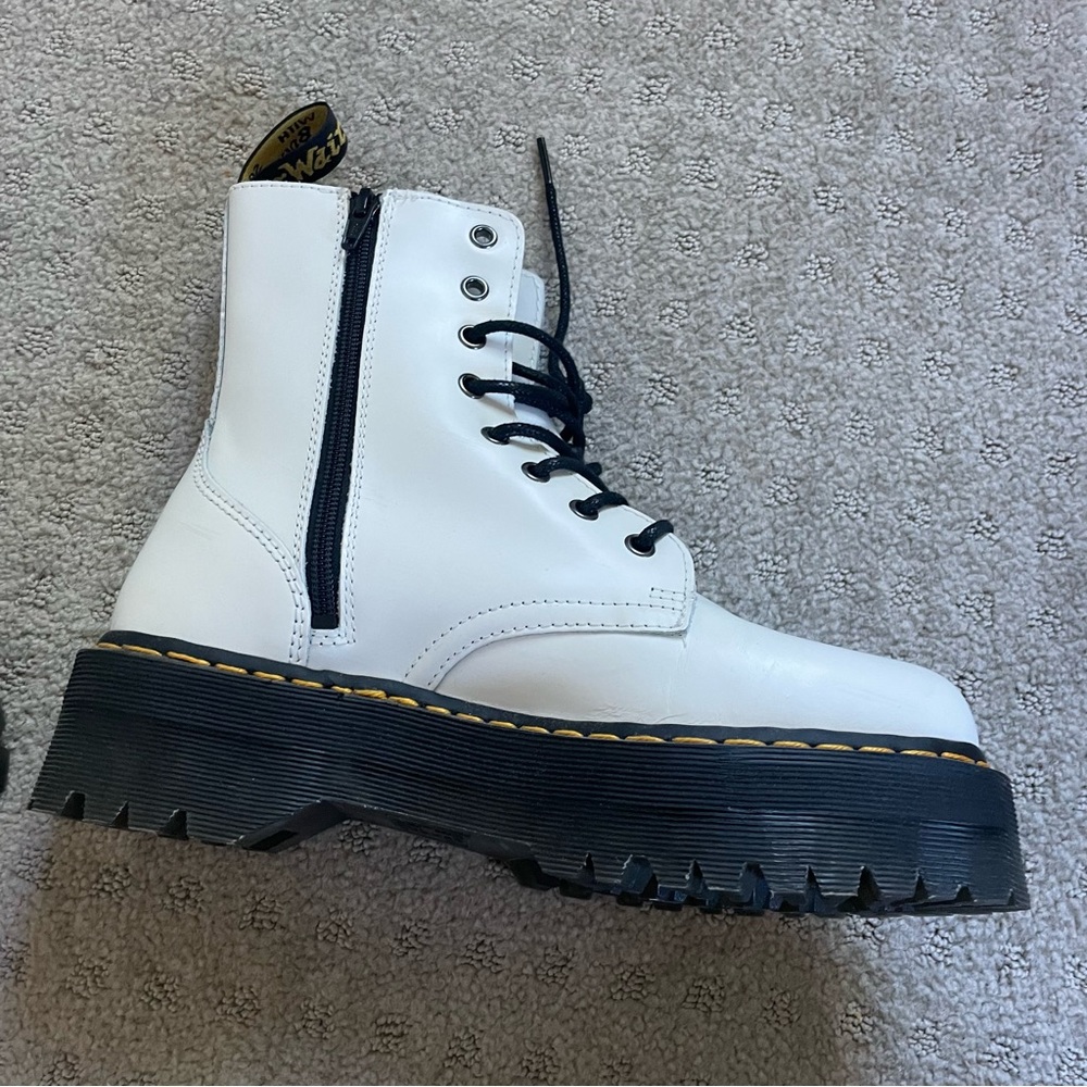 Dr Martens Jadon White Boots (Never Worn) Size 9 - Picture 5 of 9